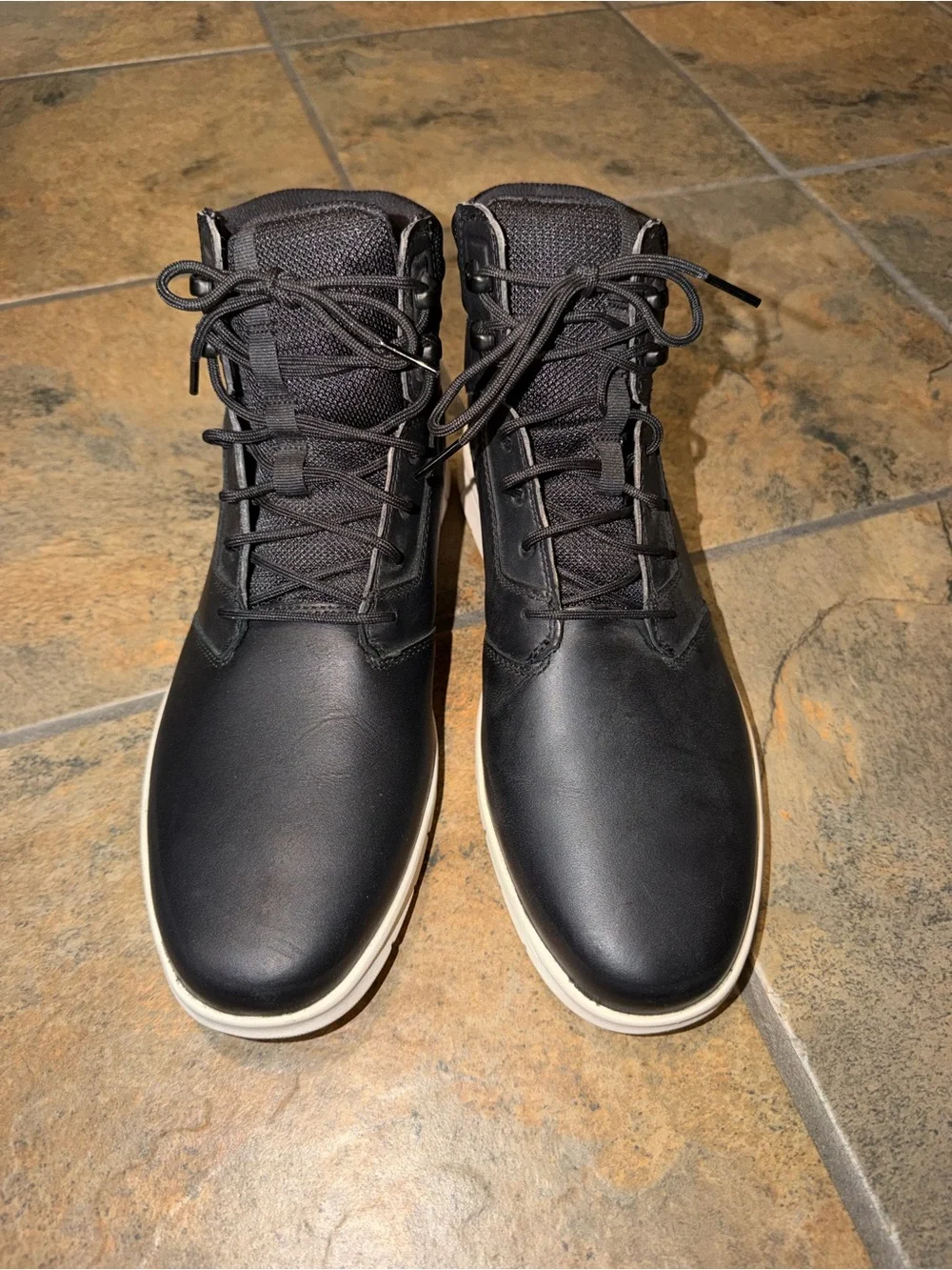 Timberland Mens Graydon Mid Lightweight Sneaker Chukka Boots